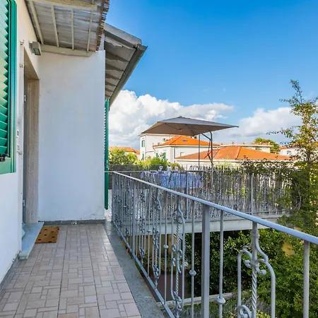Via Toselli By Interhome דירה צ'צ'ינה
